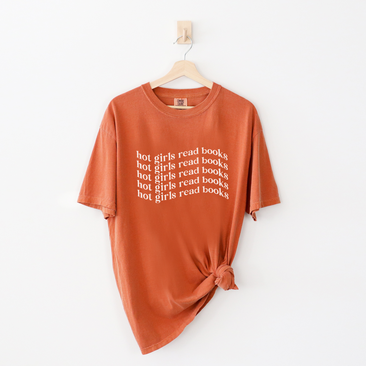 Hot Girls Read Books Tee
