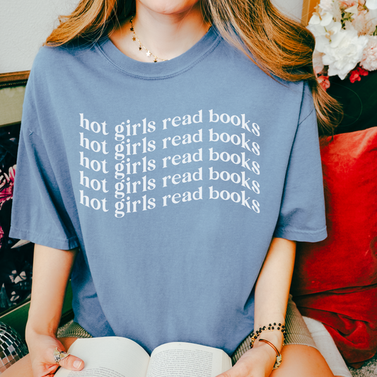 Hot Girls Read Books Tee